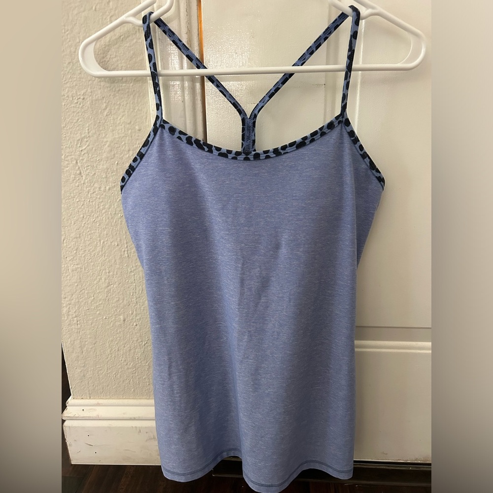 Adorable like new lululemon tank top